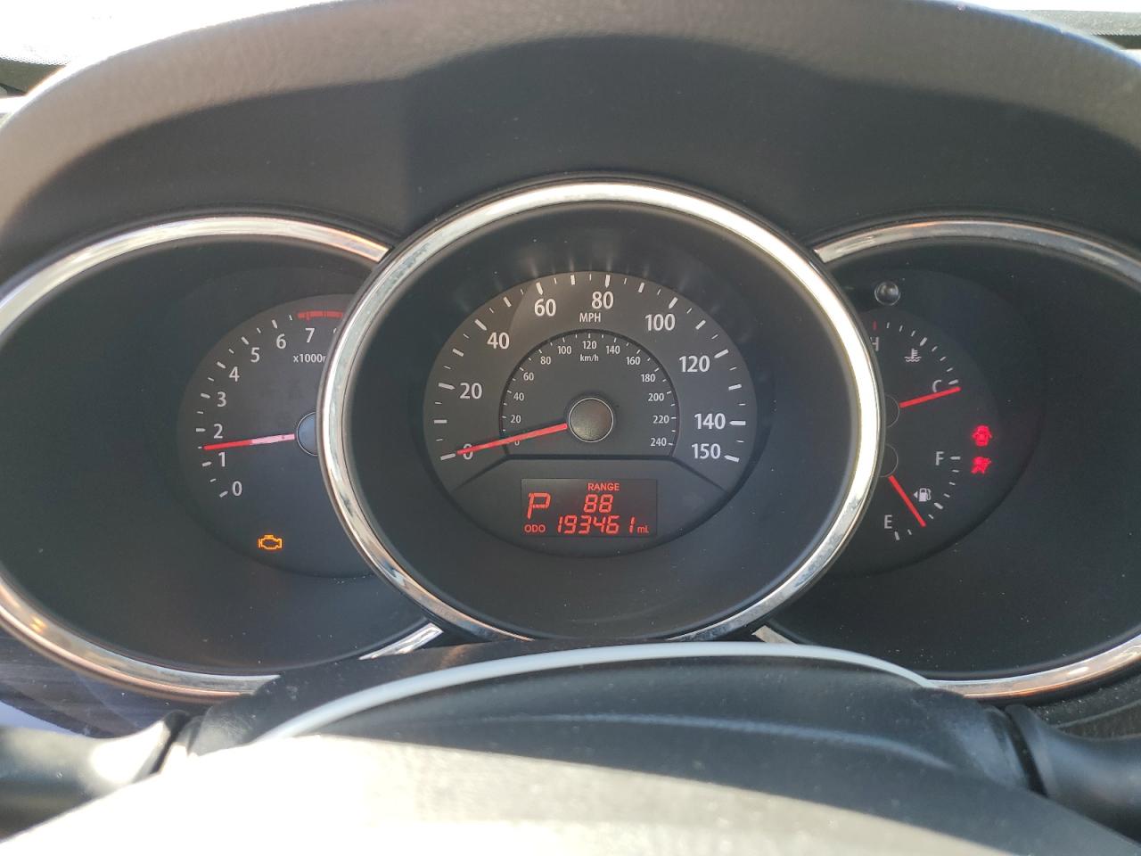 Kia Sorento Base Image 8