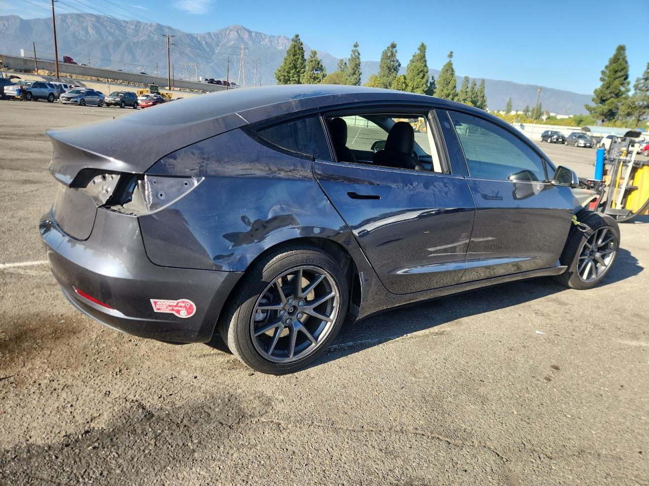 Tesla Model 3 Image 3