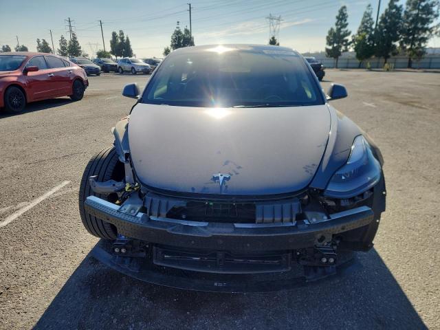 Tesla Model 3 Image 9