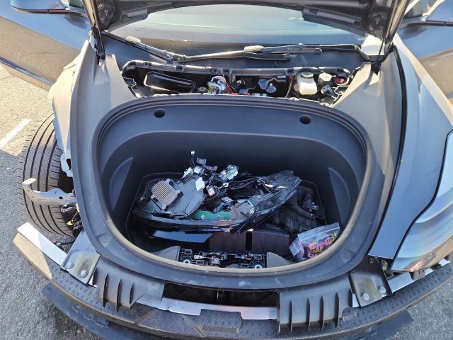 Tesla Model 3 Image 11