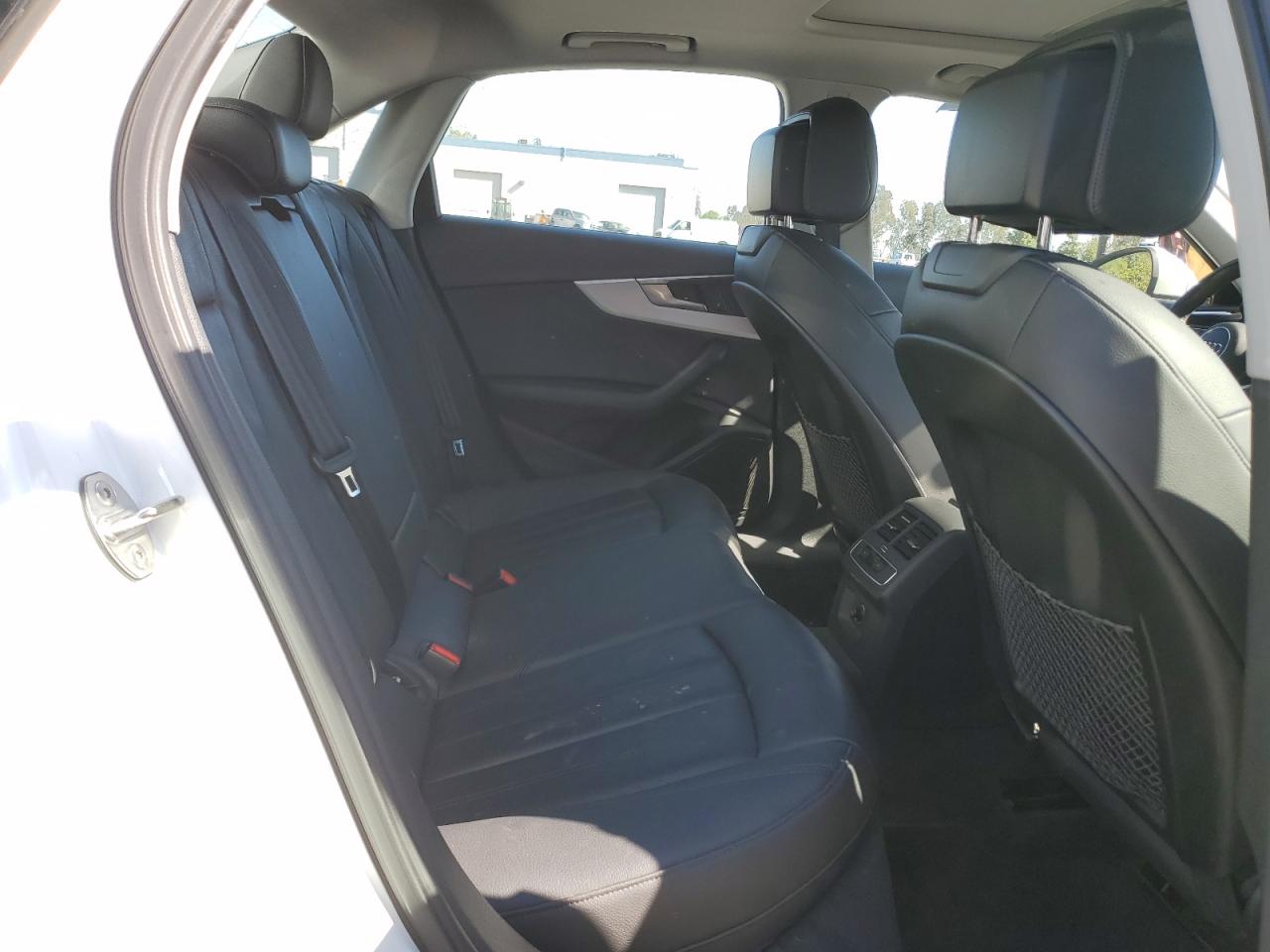 Audi A4 Premium Image 13