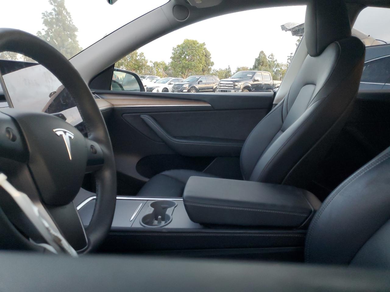 Tesla Model Y Image 13