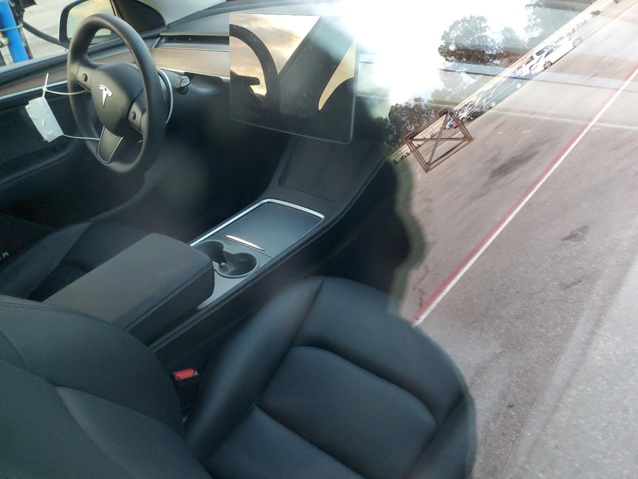 Tesla Model Y Image 12