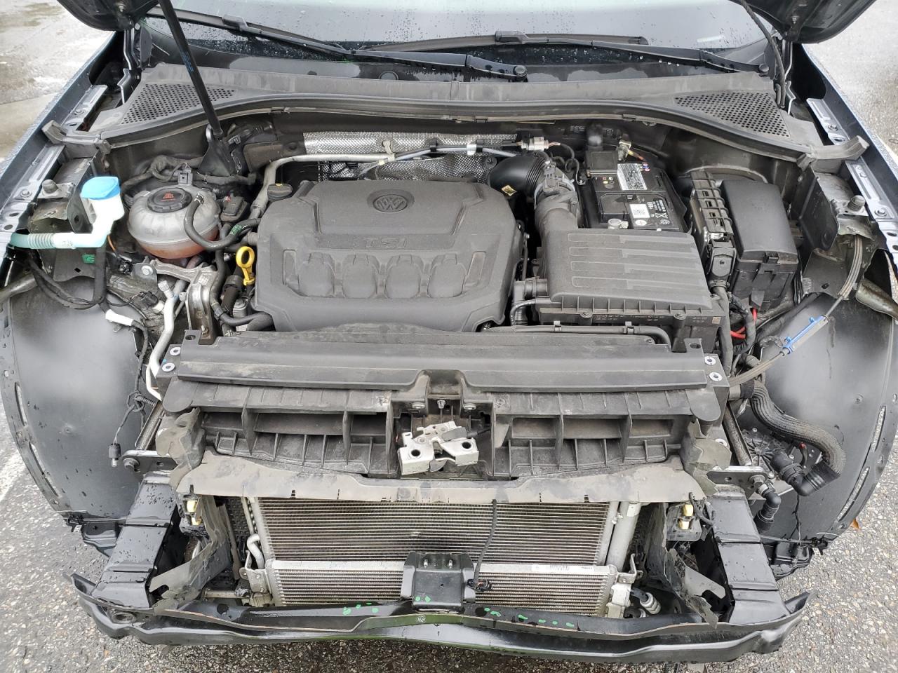 Volkswagen Tiguan S Image 12