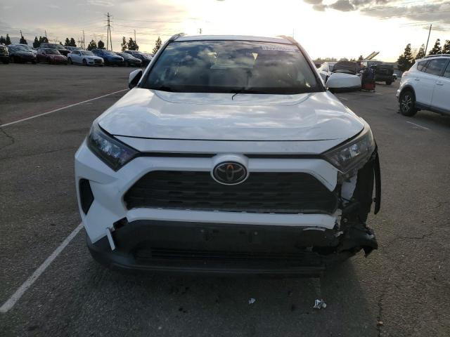 Toyota RAV4 Le Image 5