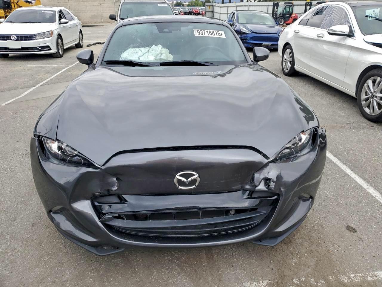 Mazda Mx5 Grand Touring Image 4