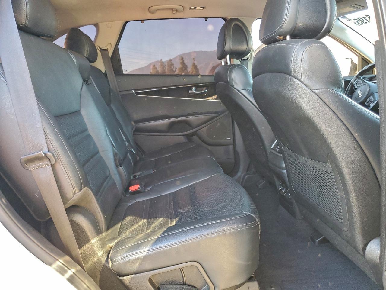 Kia Sorento Ex Image 11