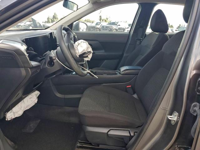 Nissan Kicks S Image 3