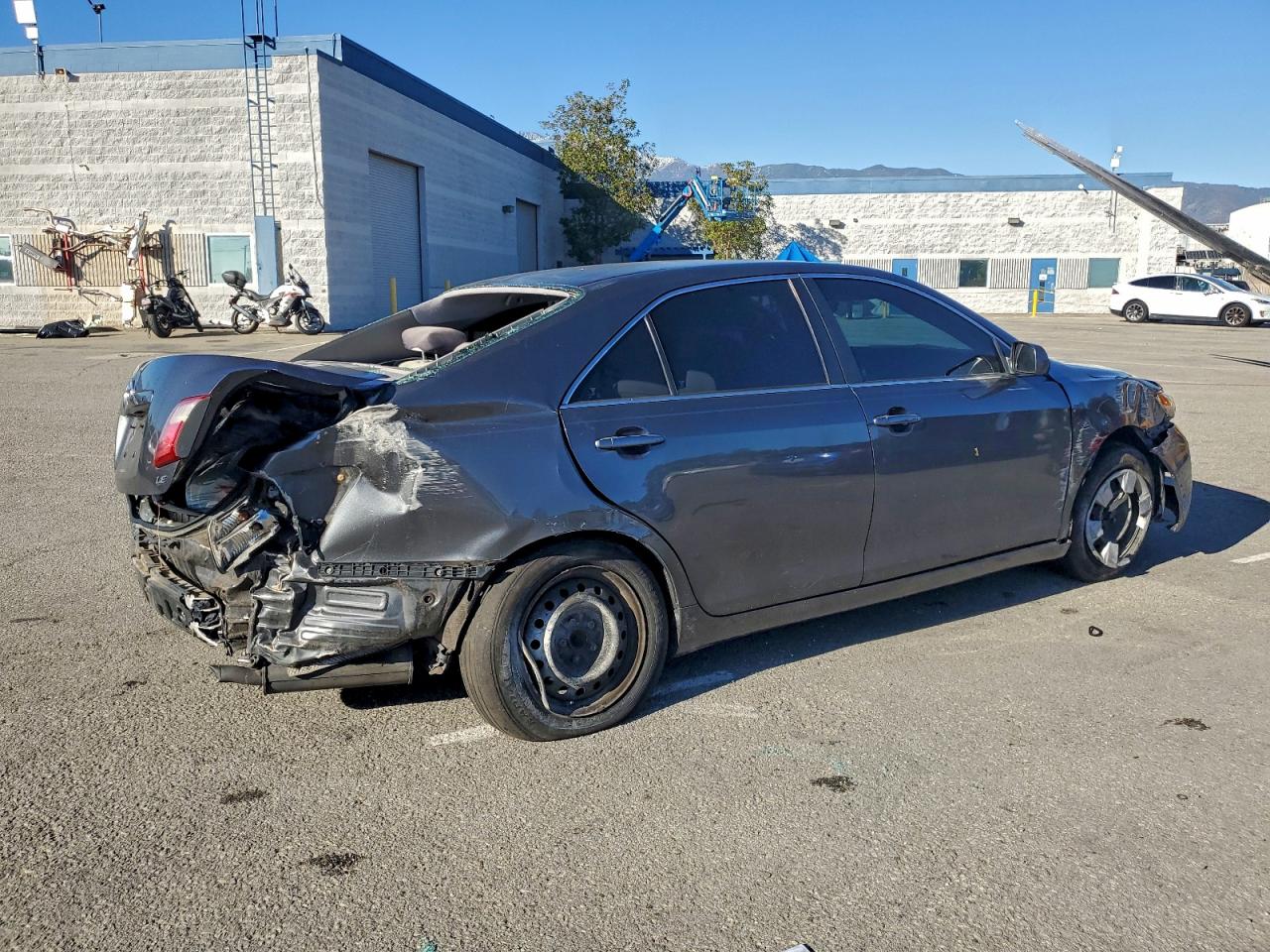 Toyota Camry Ce Image 2