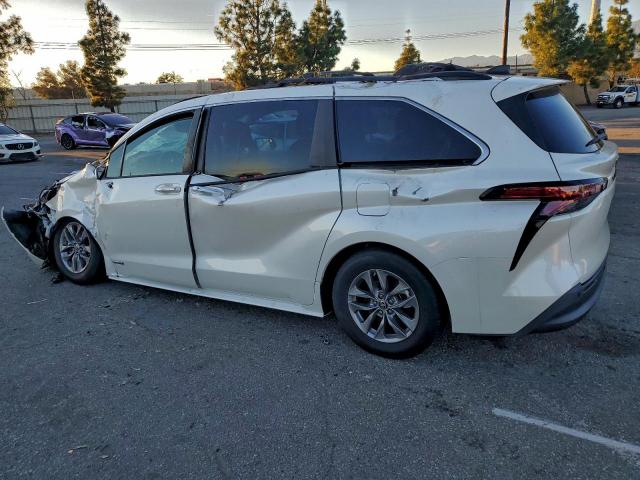 Toyota Sienna Xle Image 5