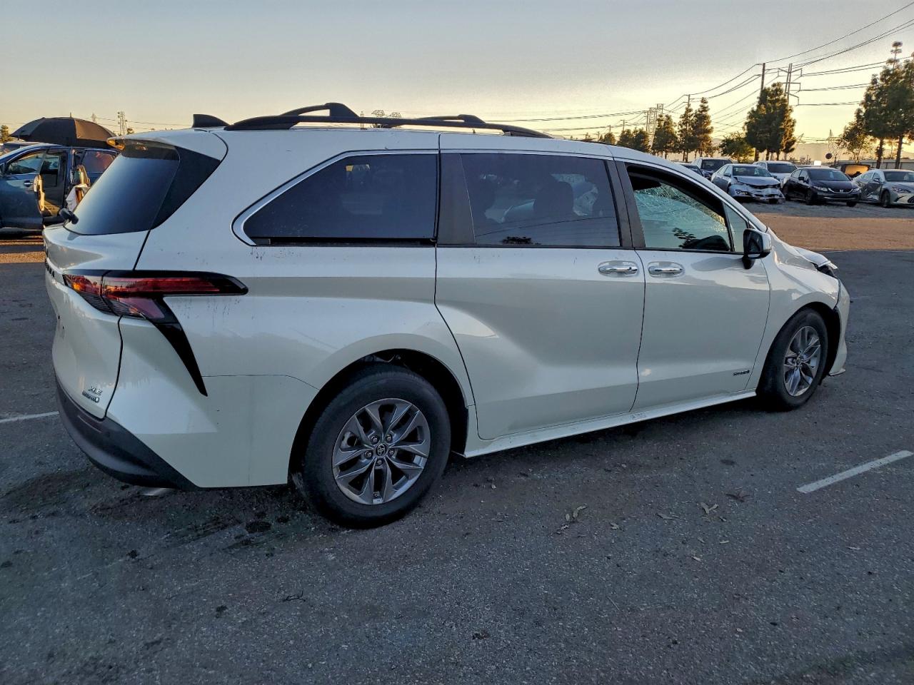 Toyota Sienna Xle Image 8