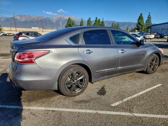 Nissan Altima 2.5 Image 11