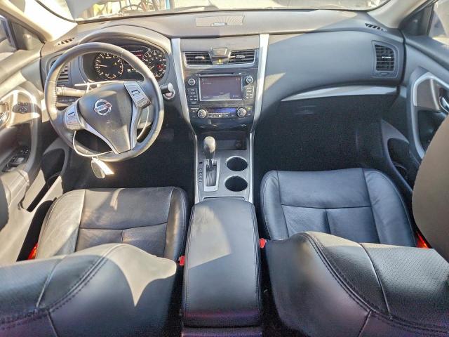 Nissan Altima 2.5 Image 8