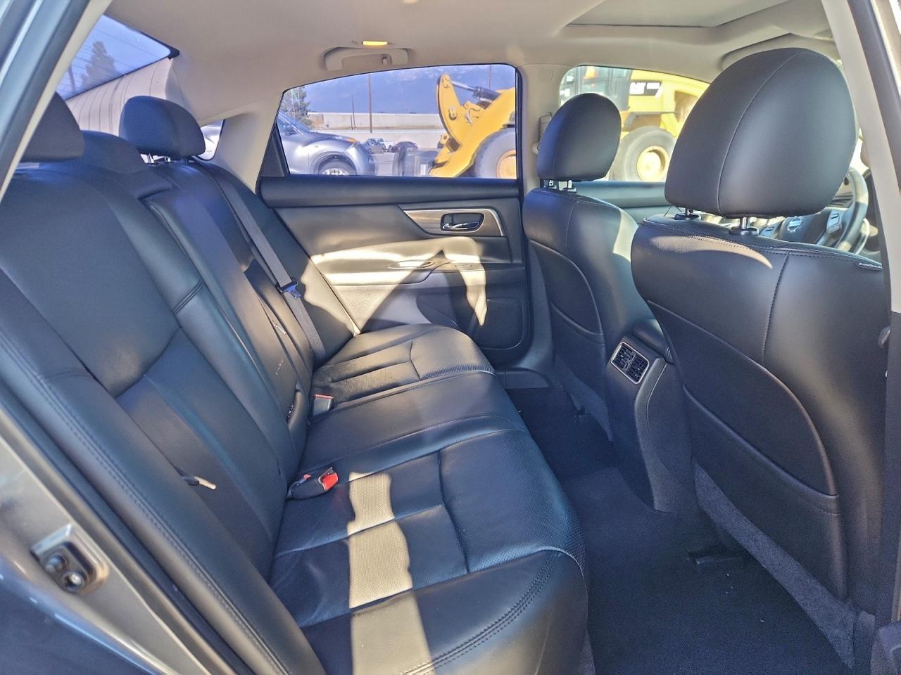 Nissan Altima 2.5 Image 5