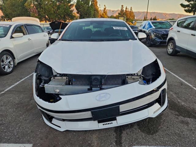 Hyundai Ioniq Se Image 4