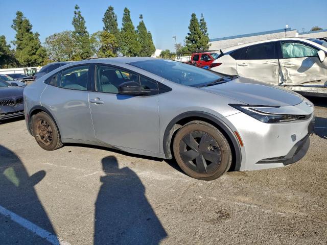 Toyota Prius Le Image 2