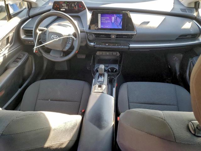 Toyota Prius Le Image 8