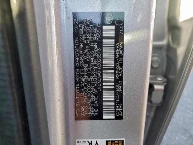 Toyota Prius Le Image 3