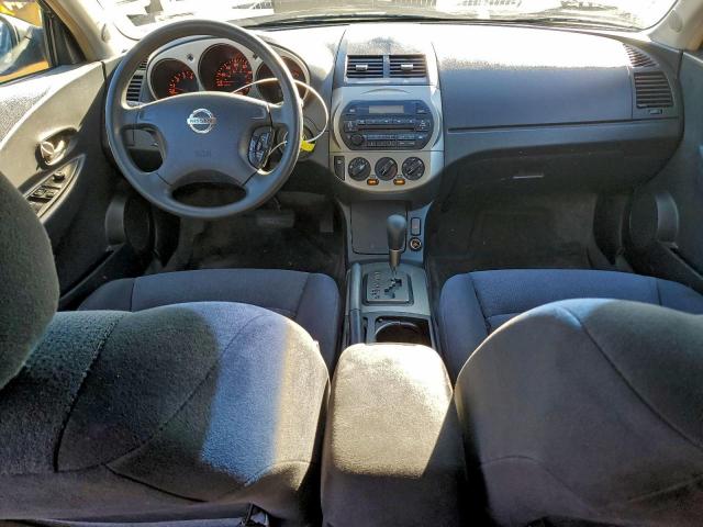 Nissan Altima Base Image 11