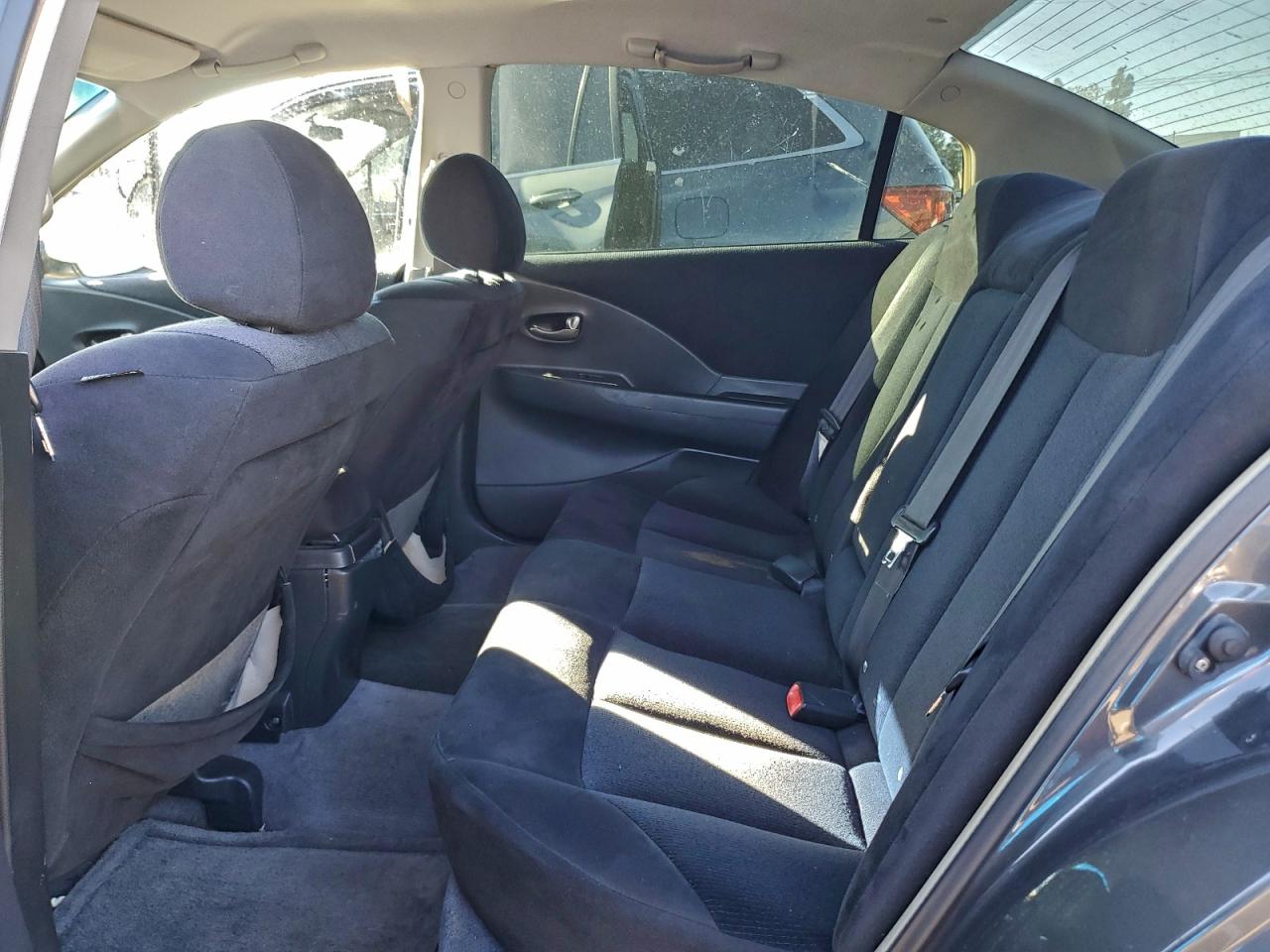 Nissan Altima Base Image 8