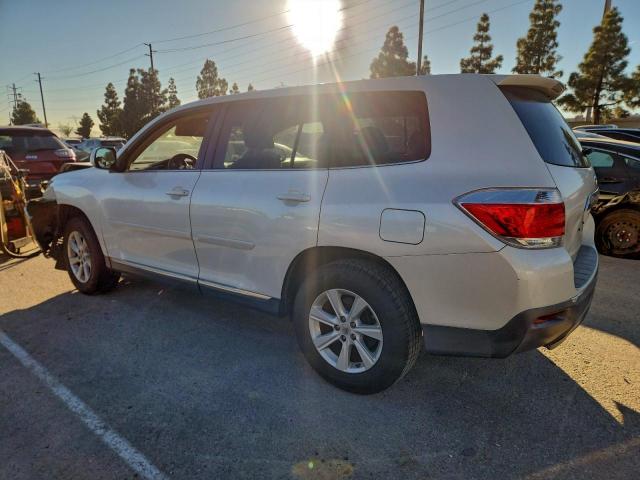 Toyota Highlander Base Image 4