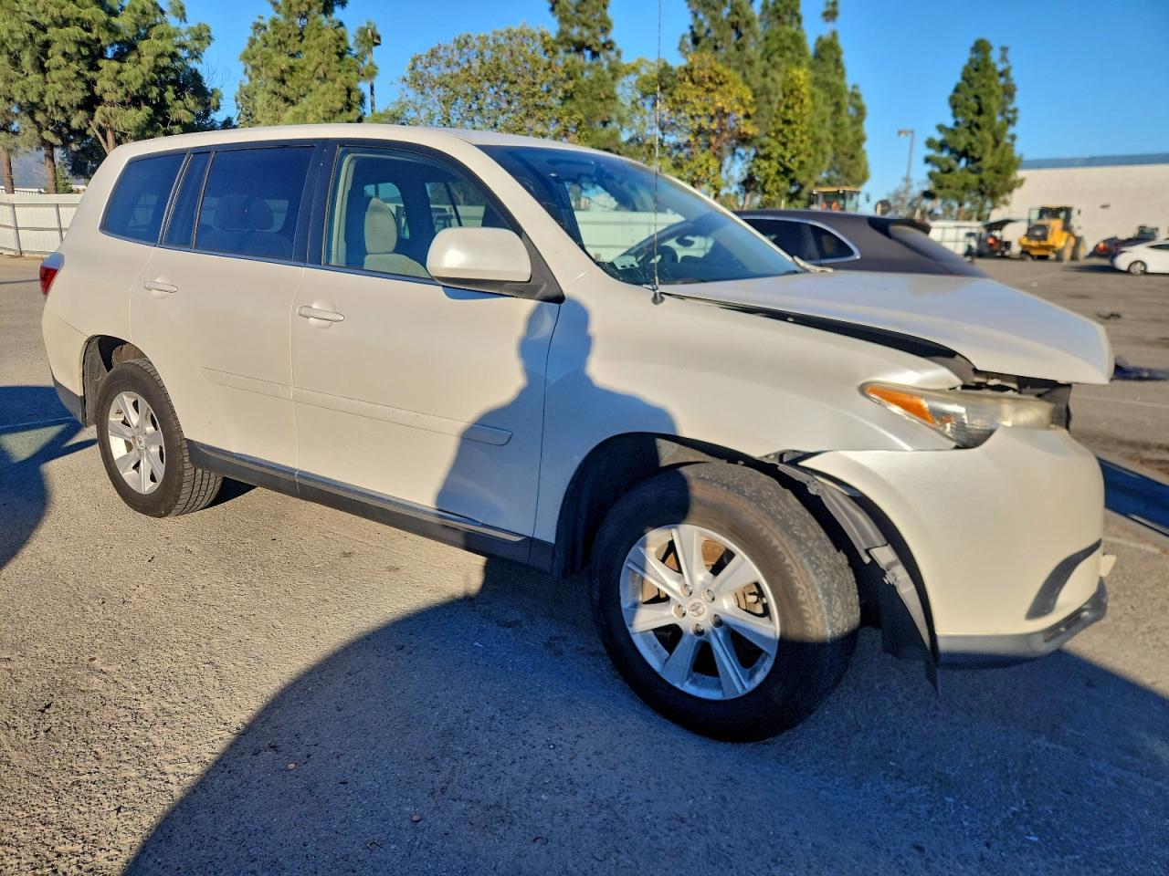 Toyota Highlander Base Image 9