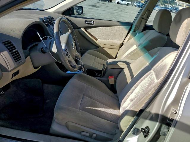 Nissan Altima 2.5 Image 2