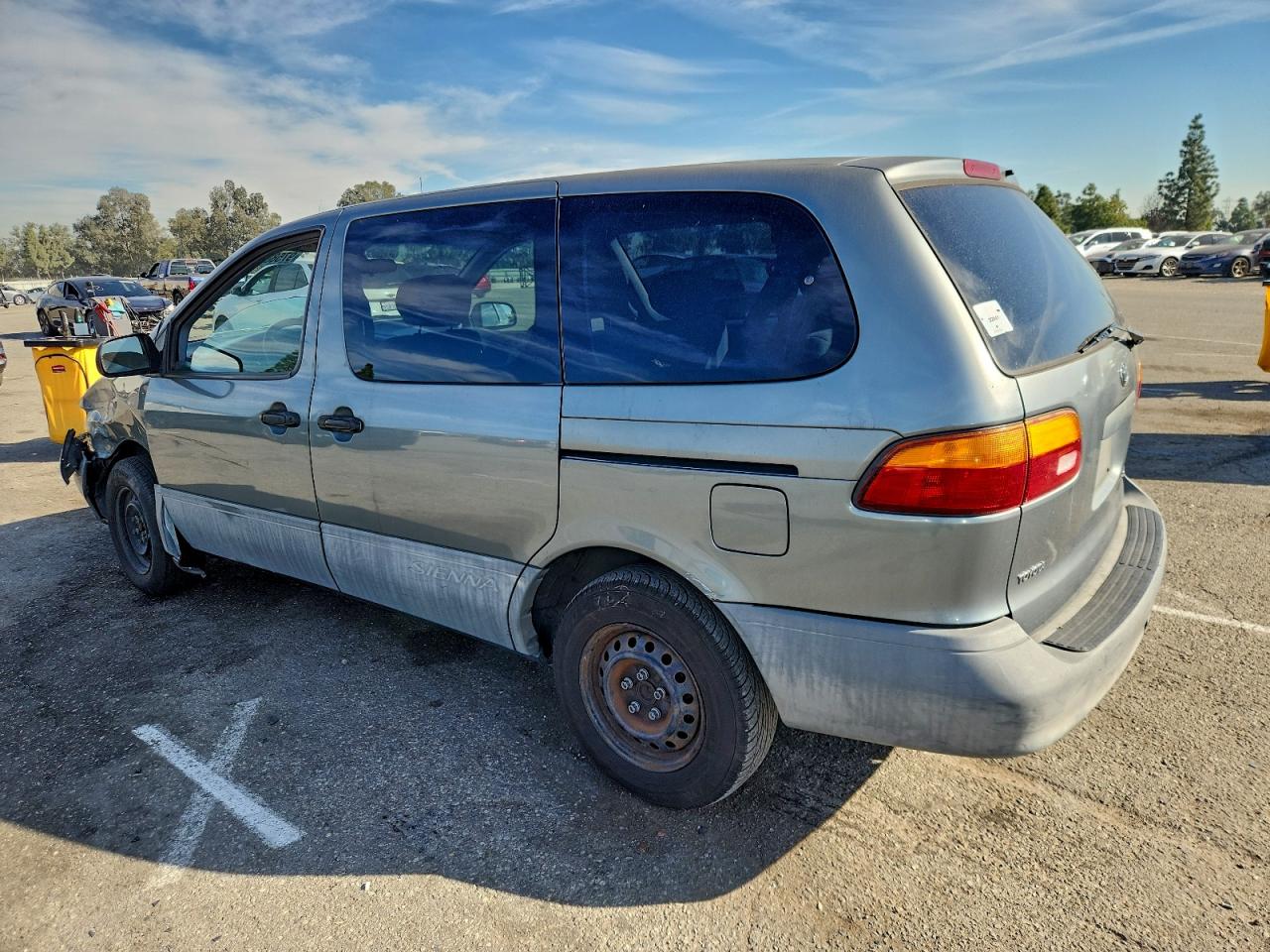 Toyota Sienna Ce Image 4