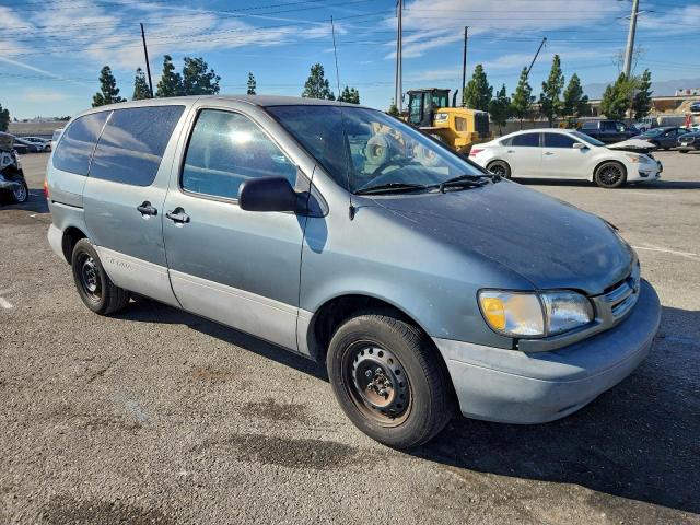 Toyota Sienna Ce Image 2