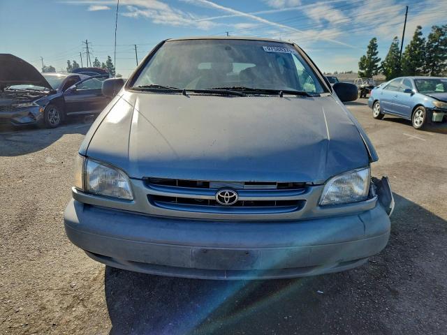 Toyota Sienna Ce Image 13