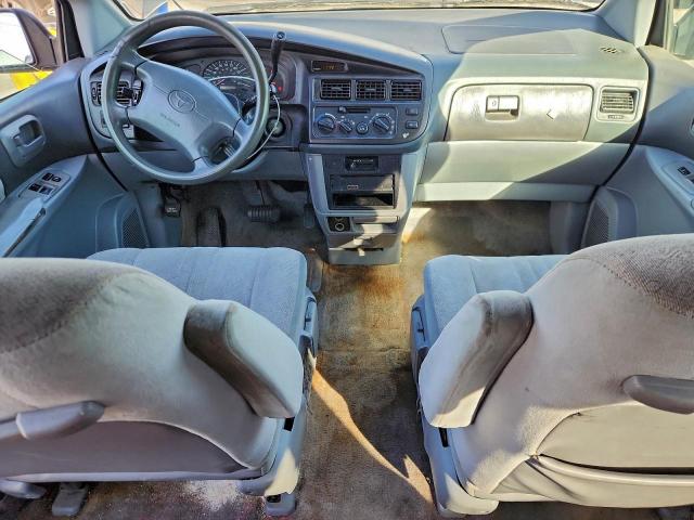 Toyota Sienna Ce Image 8