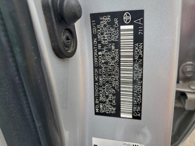 Toyota Corolla Base Image 10