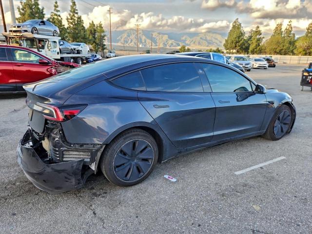 Tesla Model 3 Image 4
