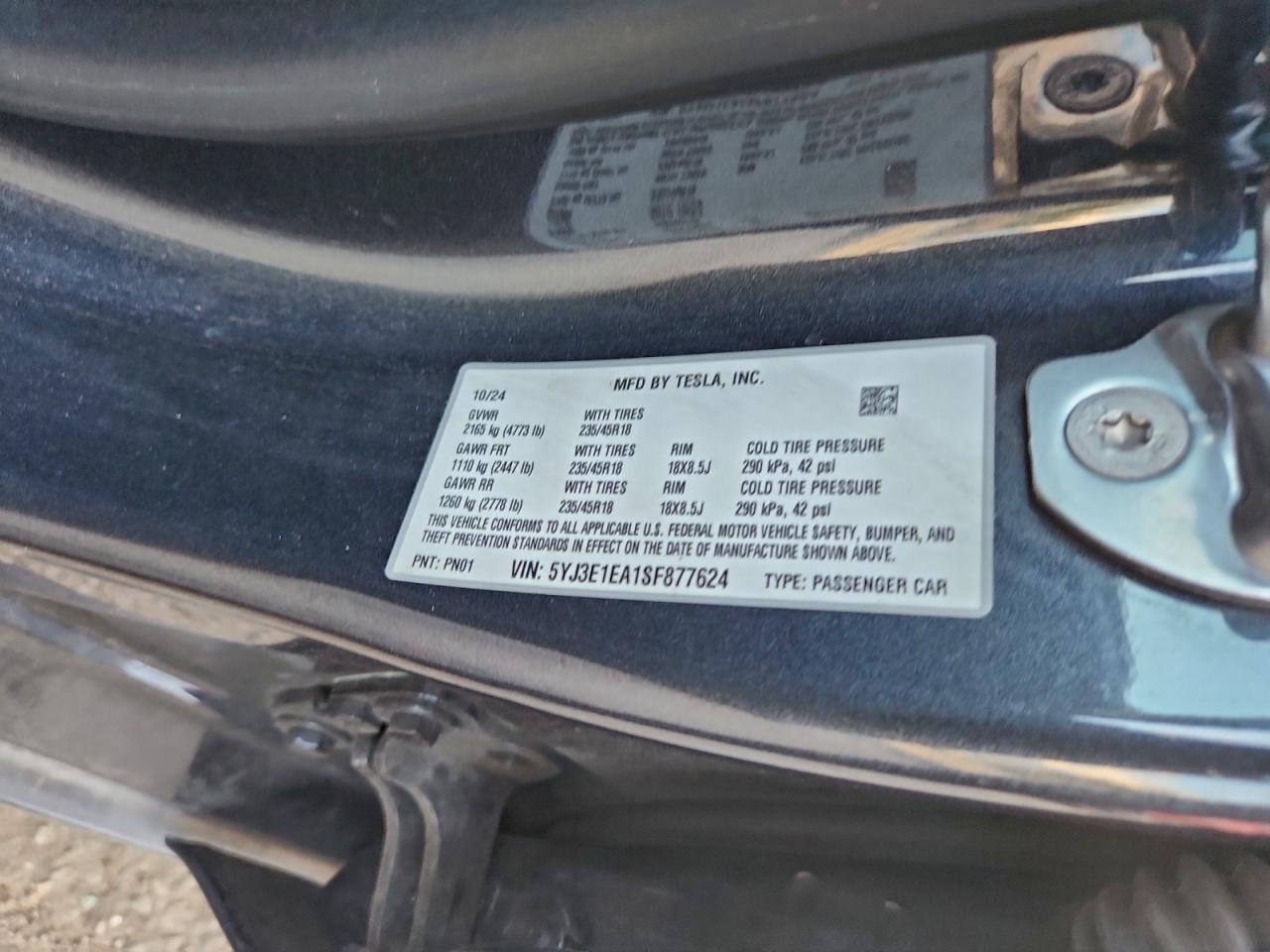 Tesla Model 3 Image 12