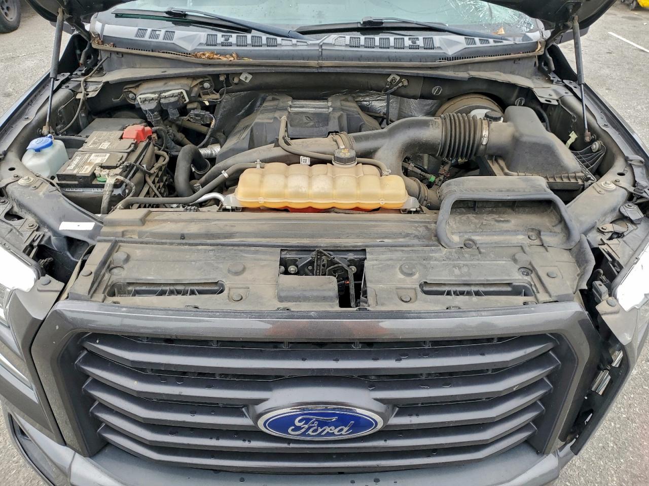 Ford F-150 Supercrew Image 11