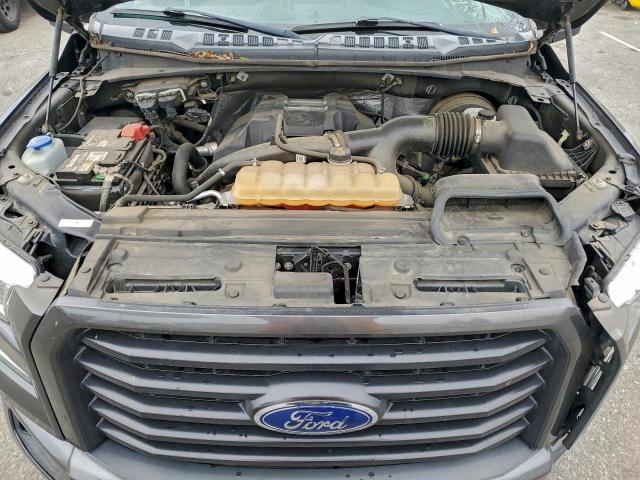 Ford F-150 Supercrew Image 11