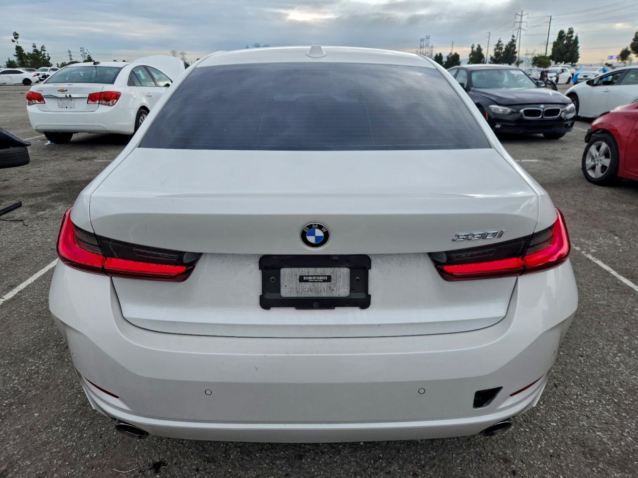 BMW 3 Series Image 2