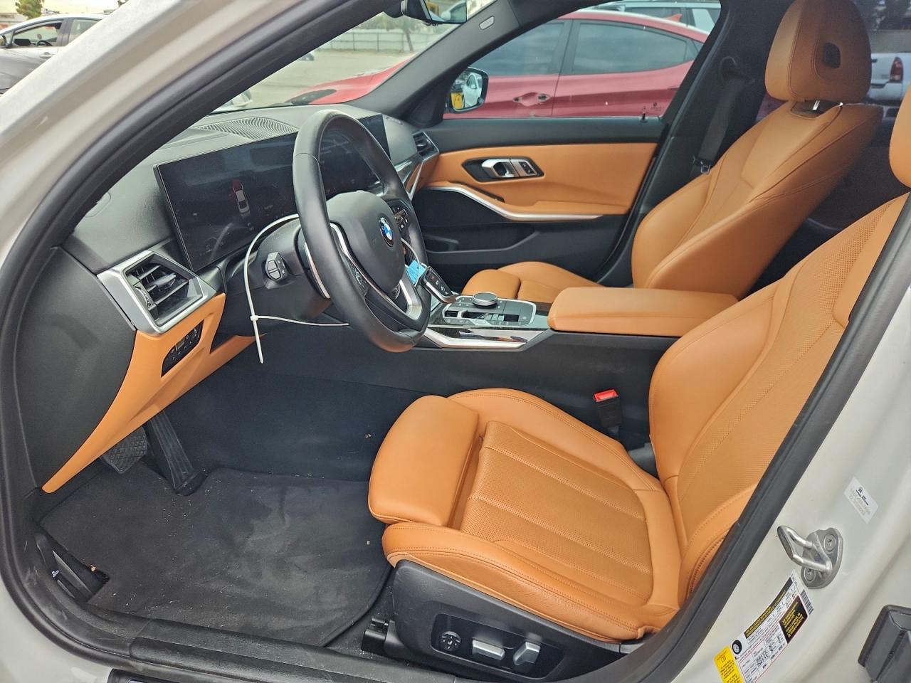 BMW 3 Series Image 12