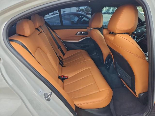 BMW 3 Series Image 10