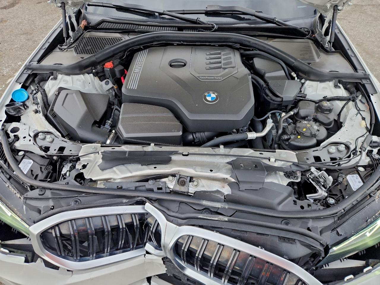 BMW 3 Series Image 6