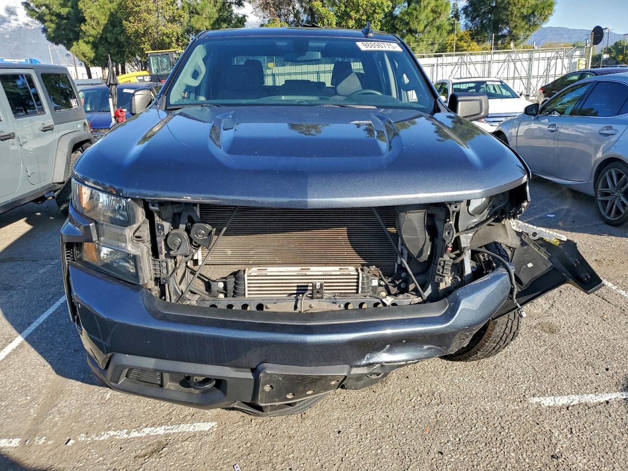 Chevrolet Silverado C1500 Custom Image 4