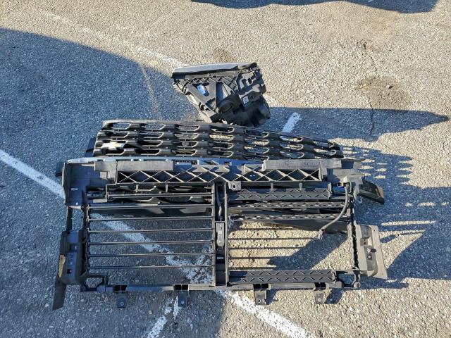 Chevrolet Silverado C1500 Custom Image 10