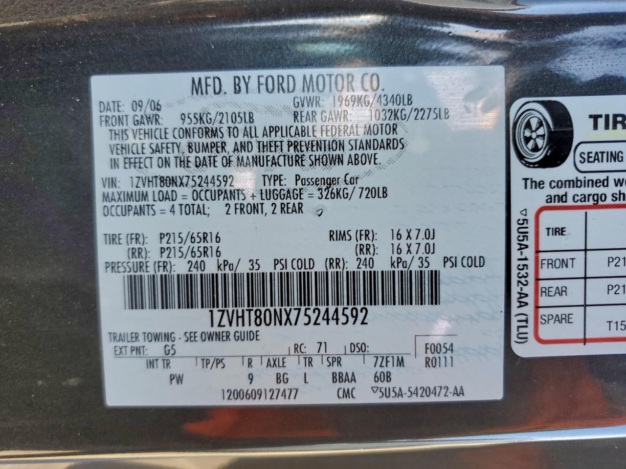 Ford Mustang Image 12