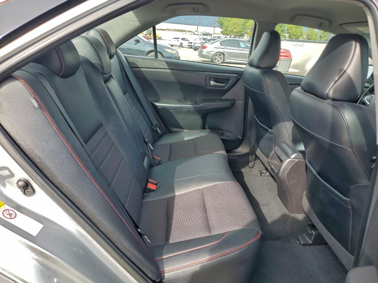 Toyota Camry Le Image 11