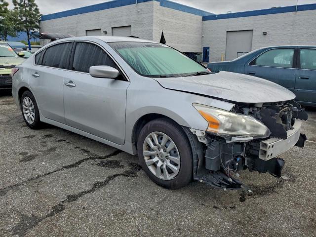 Nissan Altima 2.5 Image 4