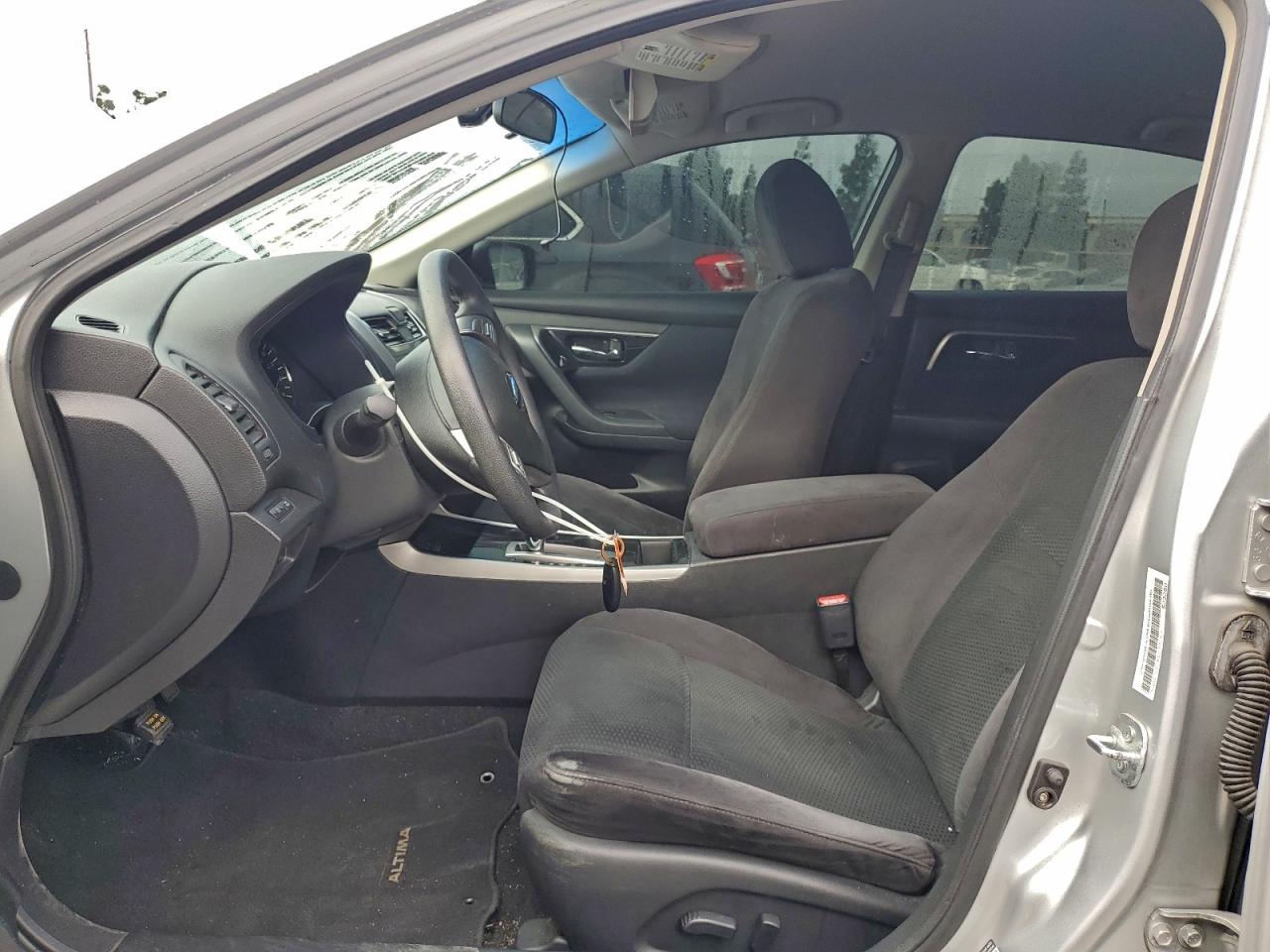 Nissan Altima 2.5 Image 3