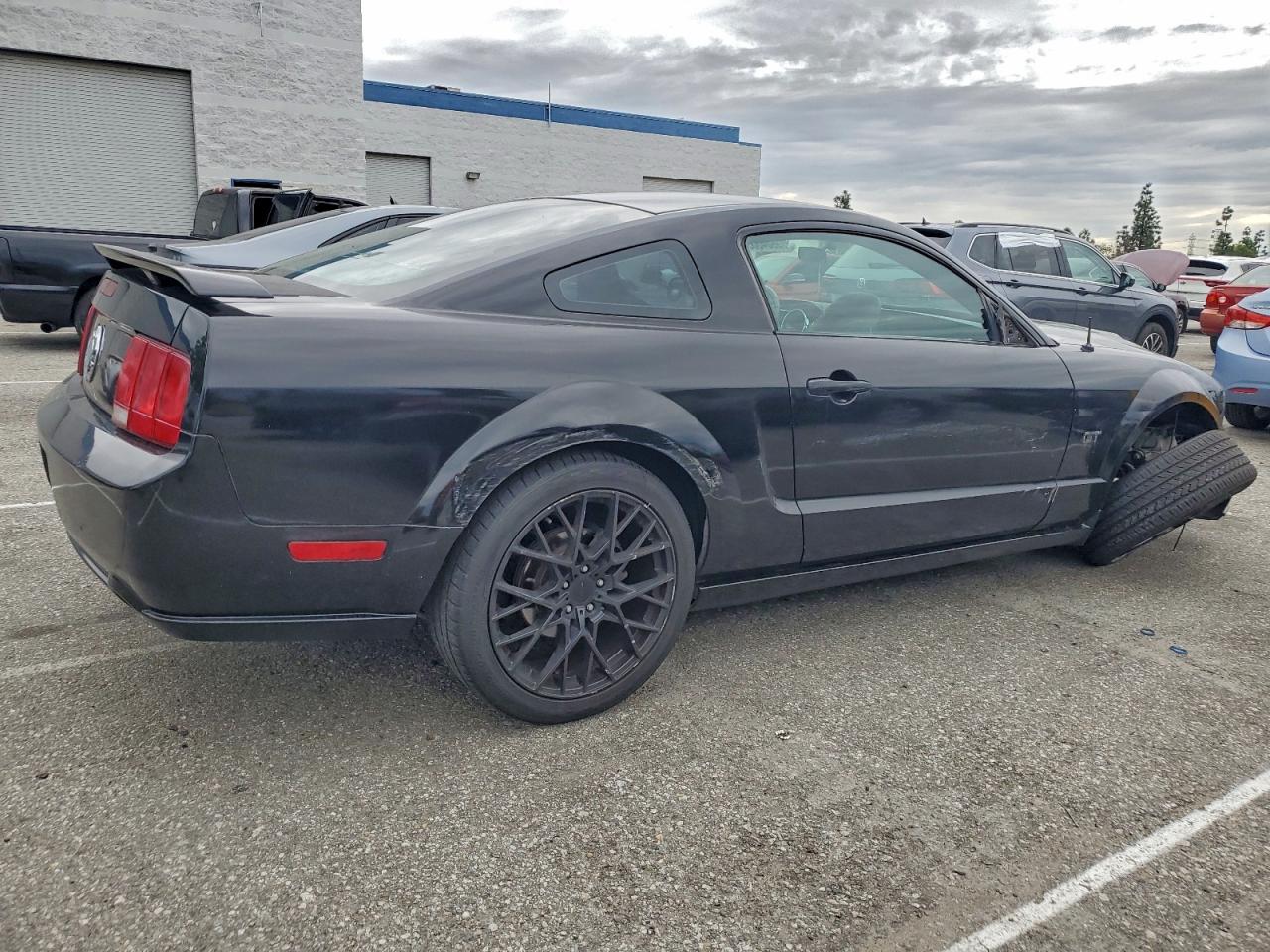 Ford Mustang Gt Image 4