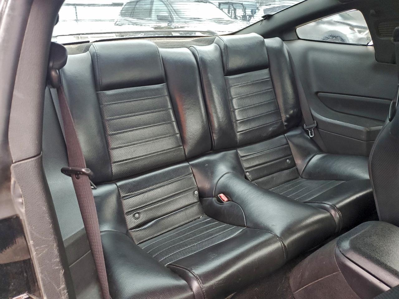 Ford Mustang Gt Image 7