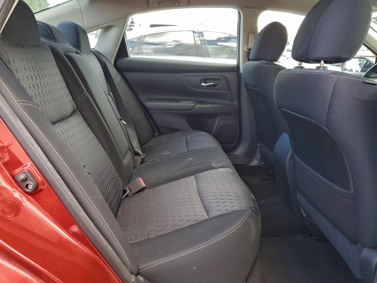 Nissan Altima 2.5 Image 8