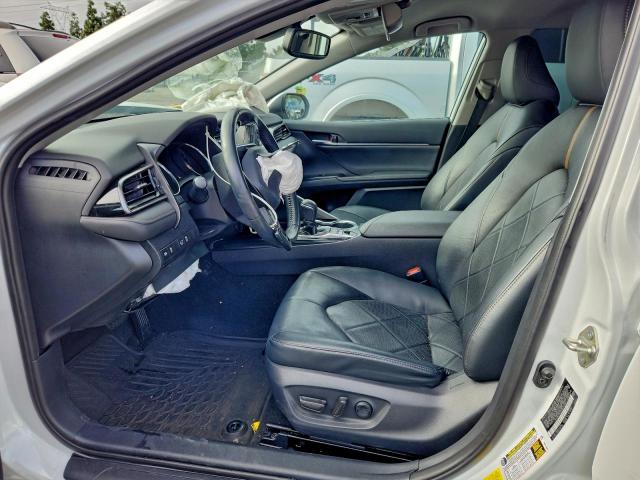 Toyota Camry Hybrid Image 11